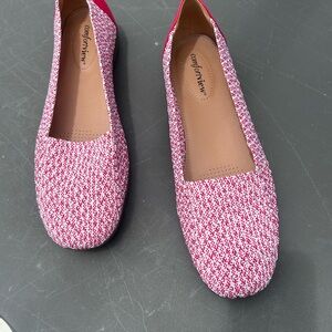 Comfortview Red and White Patterned Loafers size 10W
